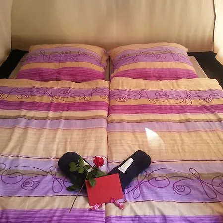 Campo de lujo Camping Vodenca
