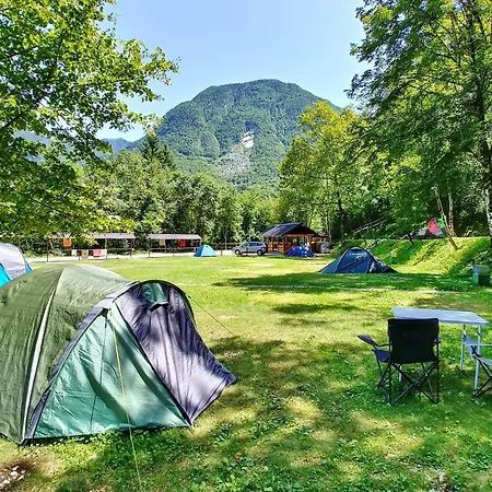 Campo de lujo Camping Vodenca Bovec